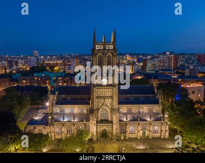 Leeds, West Yorkshire University, centro città. Vista aerea del centro e dello skyline della città Foto Stock