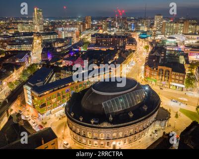 Leeds, West Yorkshire University, centro città. Vista aerea del centro e dello skyline della città Foto Stock