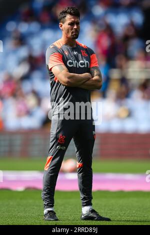 LONDRA, Regno Unito - 3 settembre 2023: L'assistente manager di Crystal Palace Paddy McCarthy si presenta durante il riscaldamento pre-partita prima della partita di Premier League BE Foto Stock