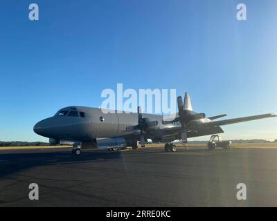 220117 - WELLINGTON, 17 gennaio 2022 - Un aereo Royal New Zealand Air Force Orion si prepara a partire per Tonga da Auckland, nuova Zelanda, 17 gennaio 2022. Un aereo della Royal New Zealand Air Force Orion lasciò la base di Auckland lunedì mattina per lo tsunami-hit Tonga per assistere in una valutazione d'impatto iniziale dell'area e delle isole basse. /Handout via Xinhua NEW ZEALAND-AUCKLAND-AIRCRAFT-TONGA NewxZealandxMinistryxofxDefense PUBLICATIONxNOTxINxCHN Foto Stock