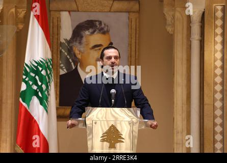 220125 -- BEIRUT, 25 gennaio 2022 -- l'ex primo ministro libanese Saad Hariri parla durante un discorso televisivo in diretta a Beirut, Libano, 24 gennaio 2022. L'ex primo ministro libanese Saad Hariri ha invitato i membri del suo futuro partito del movimento a boicottare le prossime elezioni parlamentari. LEBANON-BEIRUT-HARIRI-ADDRESS BilalxJawich PUBLICATIONxNOTxINxCHN Foto Stock