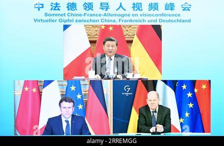 220308 -- PECHINO, 8 marzo 2022 -- il presidente cinese Xi Jinping partecipa a un video summit con il presidente francese Emmanuel Macron e il cancelliere tedesco Olaf Scholz a Pechino, capitale della Cina, 8 marzo 2022. CHINA-BEIJING-XI JINPING-FRANCIA-GERMANIA-VIDEO SUMMIT CN LIXXIANG PUBLICATIONXNOTXINXCHN Foto Stock