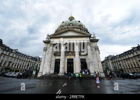 Ingresso frontale della Chiesa di Frederik (Marmorkirken) a Copenaghen, Danimarca. Foto Stock