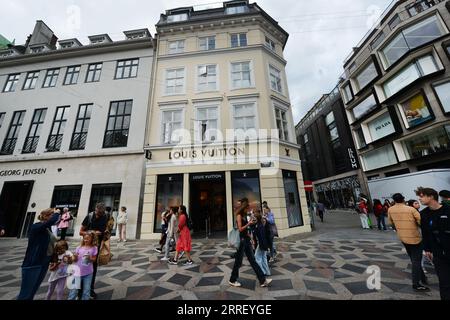 Strøget strada pedonale a Copenaghen, Danimarca. Foto Stock