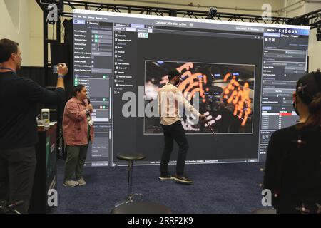 220325 -- SAN FRANCISCO, 25 marzo 2022 -- la gente partecipa alla Game Developers Conference al Moscone Center di San Francisco, California, Stati Uniti, 24 marzo 2022. Foto di /Xinhua U.S.-SAN FRANCISCO-GAME DEVELOPERS CONFERENCE LiuxYilin PUBLICATIONxNOTxINxCHN Foto Stock