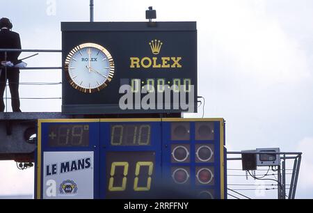 Bentley Team Racing nella 24 ore di le Mans 2001 con le auto da corsa Bentley Speed 8 Prototype. Foto Stock