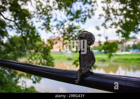 Uzhhorod, Ucraina - 24 agosto 2023: Mini-scultura di Bela Bartok, Uzhhorod Foto Stock