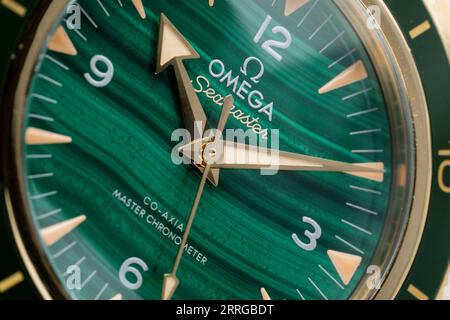 Omega Seamaster 300 in metalli preziosi con quadrante Malachite Foto Stock