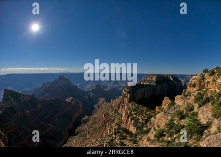 Cape Royal al Grand Canyon North Rim sotto Moonlight Foto Stock