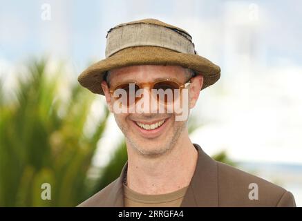 220520 -- CANNES, 20 maggio 2022 -- l'attore Jeremy strong posa durante una photocall per il film Armageddon Time alla 75esima edizione del Festival di Cannes, nel sud della Francia, il 20 maggio 2022. FRANCIA-CANNES-FILM FESTIVAL-ARMAGEDDON TIME-PHOTOCALL GAOXJING PUBLICATIONXNOTXINXCHN Foto Stock