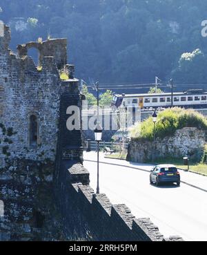 220615 -- LUSSEMBURGO CITY, 15 giugno 2022 -- foto scattata il 14 giugno 2022 mostra una vista della città di Lussemburgo, Lussemburgo. LUSSEMBURGO-LUSSEMBURGO CITTÀ-SCENARIO RenxPengfei PUBLICATIONxNOTxINxCHN Foto Stock