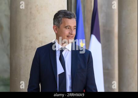 220704 -- PARIGI, 4 luglio 2022 -- il ministro degli interni francese Gerald Darmanin arriva per la prima riunione settimanale del nuovo gabinetto a Parigi, in Francia, il 4 luglio 2022. Il presidente francese Emmanuel Macron ha rimescolato il suo governo lunedì per la seconda volta in sei settimane, l'ufficio Elysee del presidente ha annunciato. Foto di /Xinhua FRANCE-PARIS-GOVERNMENT-RESHUFFLE JulienxMattia PUBLICATIONxNOTxINxCHN Foto Stock