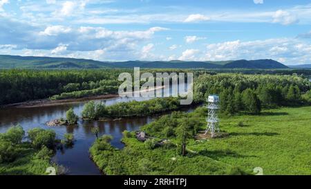 220707 -- HULUN BUIR, 7 luglio 2022 -- foto aerea scattata il 7 luglio 2022 mostra lo scenario di un parco nazionale paludoso a Genhe, Hulun Buir, nella regione autonoma della Mongolia interna della Cina settentrionale. CHINA-INNER MONGOLIA-HULUN BUIR-WETLAND PARK CN BEIXHE PUBLICATIONXNOTXINXCHN Foto Stock