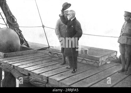 "L'appointed militaire du Portugal; M. Bernardino Machado, president de la republique portugaise, salue, au departure, les soldats portugais embarqu&#xe9;s pour le France", 1917. Prima guerra mondiale: Supporto militare dal Portogallo; Bernardino Machado, presidente portoghese, saluta i soldati portoghesi in partenza per la Francia. Da "l'album de la Guerre 1914-1919, volume 2" [l'Illustration, Paris, 1924]. Foto Stock