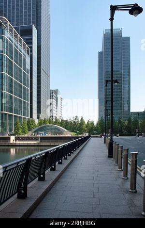 Londra, Regno Unito - 03 giugno 2007: Edifici per uffici a Canary Wharf. Foto Stock