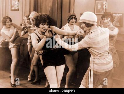 ROUGH HOUSE ROSIE1927 Paramount Pictures film muto con Clara Bow Foto Stock