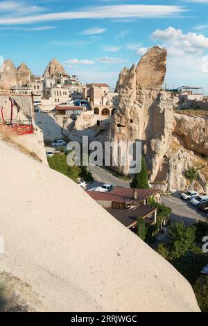 Rocce in Cappadocia all'alba in Turchia Foto Stock