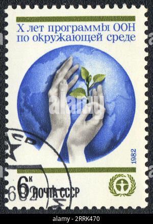 Un francobollo stampato in URSS mostra un programma decennale di uno sull'ambiente, 1982 Foto Stock
