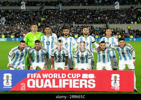 Buenos Aires, Argentina. 8 settembre 2023. BUENOS AIRES, ARGENTINA - 7 SETTEMBRE: I primi undici dell'Argentina prima della partita di qualificazione della Coppa del mondo FIFA 2026 tra Argentina ed Ecuador all'Estadio Más Monumental Antonio Vespucio liberi il 7 settembre 2023 a Buenos Aires, Argentina. (Foto di Florencia Tan Jun/Pximages) credito: SIPA USA/Alamy Live News Foto Stock