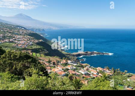 Tenerife, El Sauzal, Parque los Lavaderos, giardino botanico con vista sul mare e sul teide Foto Stock