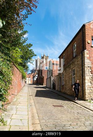 Ammira Michaelgate fino alla Lincoln Cathedral West Towers 2023, Lincoln City, Lincolnshire, Inghilterra, Regno Unito Foto Stock