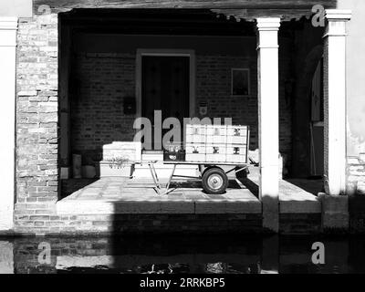 Sulla strada per Burano nella laguna di Venezia, Foto Stock