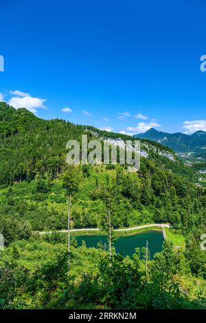 Germania, Baviera, contea di Rosenheim, Kiefersfelden, bacino idrico di Gfall, vista da Nußlberg Foto Stock