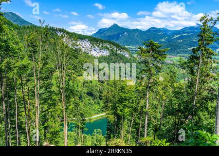 Germania, Baviera, contea di Rosenheim, Kiefersfelden, bacino idrico di Gfall, vista da Nußlberg Foto Stock