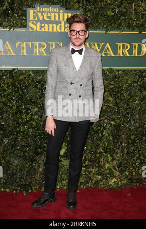 Henry Holland partecipa ai London Evening Standard Theatre Awards al Theatre Royal di Londra. Foto Stock