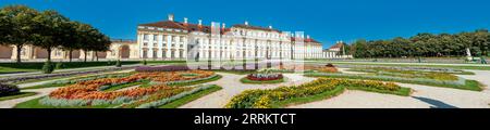 Il palazzo barocco Lustheim e il suo parco a Oberschleissheim vicino a Monaco, Baviera, Germania Foto Stock