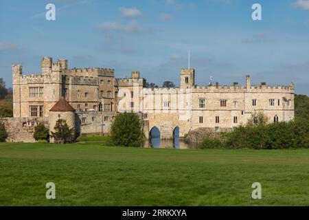 Inghilterra, Kent, Maidstone, Leeds Castle e campo da golf Foto Stock