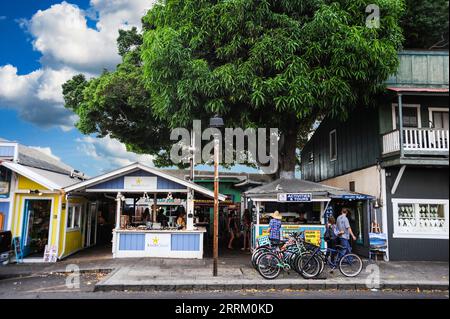 I mercati all'aperto di Front Street di Lahaina. Foto Stock