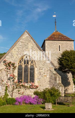 Inghilterra, Sussex, East Sussex, Eastbourne, East Dean Village, Chiesa di San Simone e San Giuda Foto Stock