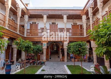 Antica fontana marocchina Ibn Aicha ricostruita nella medina di Rabat, in Marocco Foto Stock