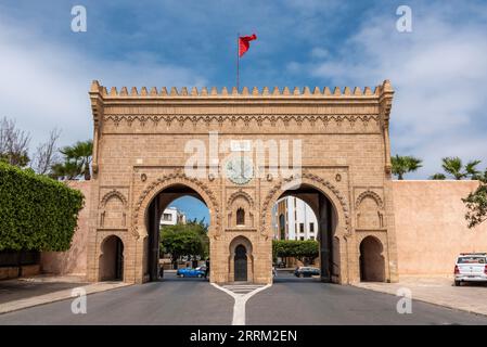 Porta Bab Soufara, ingresso principale al palazzo reale di Rabat, Marocco Foto Stock