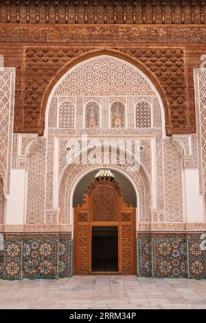 Marrakech, Marocco, la famosa Madrassa Ben Youssef nella medina di Marrakech Foto Stock