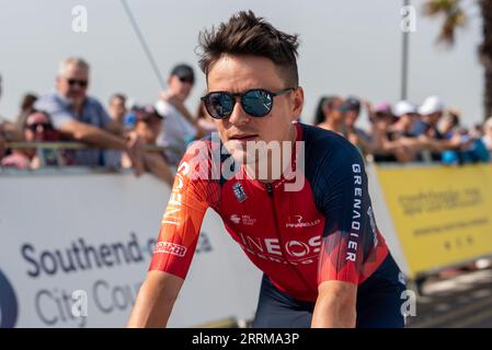 Tom Pidcock pilota di INEOS Grenadiers alla gara ciclistica Tour of Britain tappa 6 partenza a Southend on Sea, Essex, Regno Unito Foto Stock