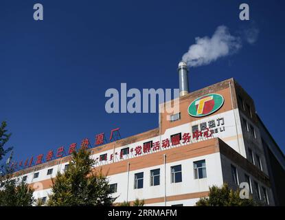 221011 -- HOHHOT, 11 ottobre 2022 -- il sistema di riscaldamento opera presso una società di riscaldamento a Hohhot, nella regione autonoma della Mongolia interna della Cina settentrionale, 10 ottobre 2022. La fornitura di riscaldamento inizia all'inizio di quest'anno come risposta per affrontare un forte calo di temperatura a Hohhot. CINA-INTERNA MONGOLIA-HOHHOT-COLD ALIMENTAZIONE RISCALDAMENTO ANTERIORE CN BEIXHE PUBLICATIONXNOTXINXCHN Foto Stock