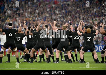 Julien Mattia/le Pictorium - partita di apertura della Coppa del mondo di rugby Francia, nuova Zelanda. , . Francia/Seine-Saint-Denis/Saint-Denis - cerimonia neozelandese di Haka alla Coppa del mondo di rugby in Francia, Stade de France, 8 settembre 2023 crediti: LE PICTORIUM/Alamy Live News Foto Stock