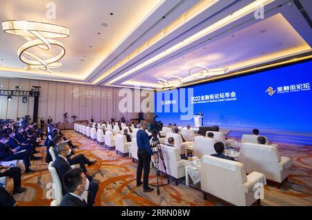 221123 -- PECHINO, 23 novembre 2022 -- questa foto scattata il 21 novembre 2022 mostra la cerimonia di apertura della Conferenza annuale del Financial Street Forum 2022 a Pechino, capitale della Cina. PER ANDARE CON XINHUA TITOLI DEL 23 NOVEMBRE 2022 CHINA-BEIJING-FINANCIAL STREET FORUM CHENXZHONGHAO PUBLICATIONXNOTXINXCHN Foto Stock