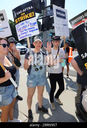 Hollywood, USA. 8 settembre 2023. L'atmosfera arriva al picchetto United We Trek tenuto ai Paramount Studios di Hollywood, CALIFORNIA, venerdì 8 settembre 2023. (Foto di Juan Pablo Rico/Sipa USA) credito: SIPA USA/Alamy Live News Foto Stock