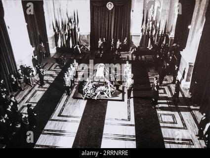 Josip Broz Tito funerale alla camera dell'Assemblea Nazionale. Belgrado, Jugoslavia Foto Stock