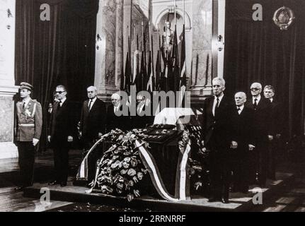 Josip Broz Tito funerale alla camera dell'Assemblea Nazionale. Belgrado, Jugoslavia Foto Stock