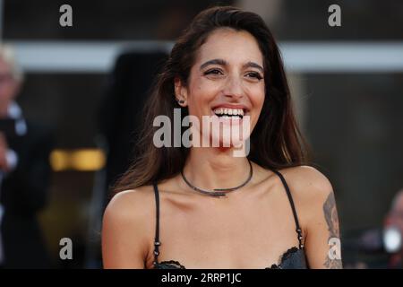 Claudia Lagona, alias Levante, partecipa a un Red carpet per il film "Hors-Saison (fuori stagione)" al 80° Festival Internazionale del Cinema di Venezia a settembre Foto Stock