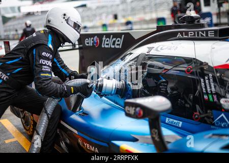 Oyama, Japon. 9 settembre 2023. ALPINE Elf Team ambiance pitstop durante la 6 ore di Fuji 2023, 6° round del FIA World Endurance Championship 2023, dal 7 al 10 settembre 2023 sul Fuji Speedway, a Oyama, Giappone - foto Florent Gooden/DPPI Credit: DPPI Media/Alamy Live News Foto Stock