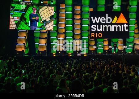 230502 -- RIO DE JANEIRO, 2 maggio 2023 -- Paddy Cosgrave, CEO di Web Summit, tiene un discorso durante la cerimonia di apertura del Web Summit Rio a Rio de Janeiro, Brasile, 1 maggio 2023. Il Web Summit Rio è iniziato qui lunedì. Foto di /Xinhua BRAZIL-RIO DE JANEIRO-WEB SUMMIT ClaudiaxMartini PUBLICATIONxNOTxINxCHN Foto Stock