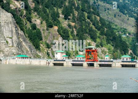 30 agosto 2023, Himachal Pradesh, India. Diga di Karcham sul fiume Sutlej nell'Himachal Pradesh, una centrale idroelettrica Foto Stock