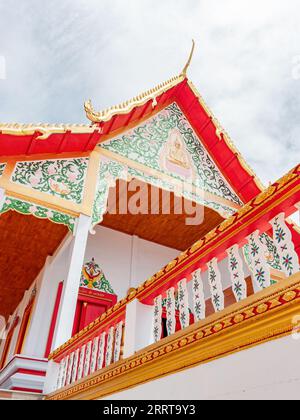 Uno degli edifici di Wat Huai Yai, un tempio buddista di Huai Yai, Pattaya City, Chonburi, Thailandia. Foto Stock