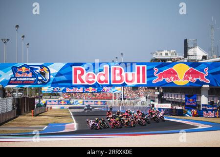 San Marino. 9 settembre 2023. BOLOGNA, BO - 09.09.2023: MOTOGP SAN MARINO e RIVIERA DE RIMINI - Motorcycle - MotoGP - GP di San Marino e Riviera di Rimini - Sprint Race della dodicesima tappa del Campionato del mondo MotoGP, che si terrà sul circuito Marco Simoncelli di Misano, questo sabato (09). Nella foto, partenza della Sprint Race con Jorge Martin in testa alla prima curva. (Foto: Luca Castro/Fotoarena) crediti: Foto Arena LTDA/Alamy Live News Foto Stock