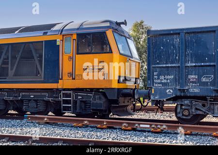 60095 stazionata alla stazione ferroviaria di Blackburn con un treno di zavorra. Foto Stock